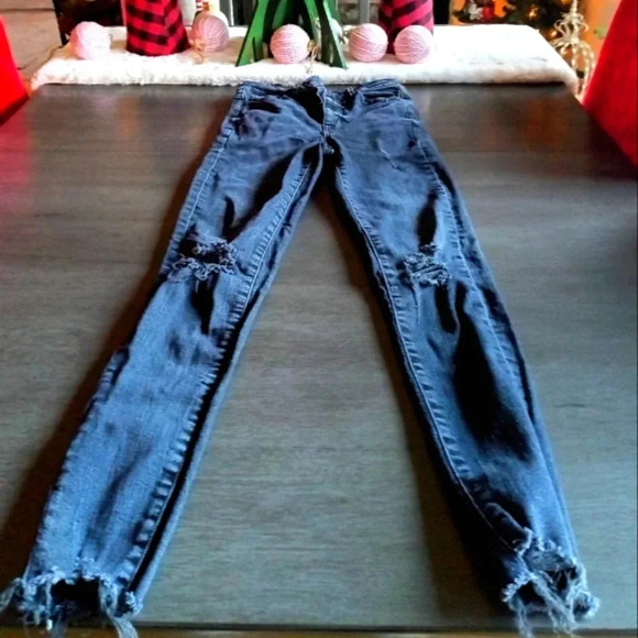 American Eagle Size 2 Long like new - Picture 1 of 5